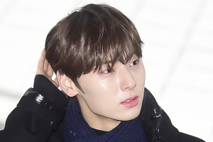 뉴이스트 황민현, 밀라노 출국 “아침에도 굴욕無 비주얼”