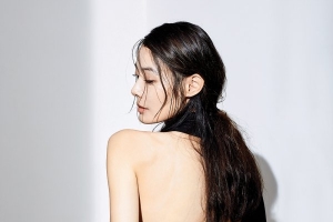 윤소이 “조성윤과 결혼 후 더 진해진 사랑..사골국물 같아”[화보]