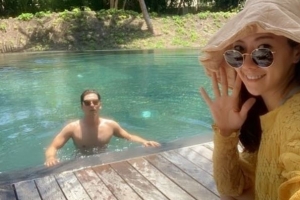 이필모♥서수연, 신혼여행 사진 공개 ‘행복 가득한 미소’