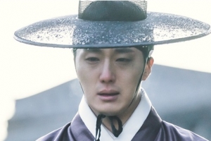 ‘해치’ 정일우, 빗속 오열하는 모습 포착 ‘무슨 일?’