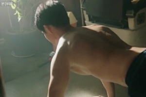 ‘바벨’ 김재운, 강렬한 상의 탈의 장면의 비밀은? “한달 반 특훈”