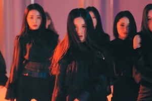 이달의 소녀 ‘버터플라이’ 유튜브 1000만뷰 돌파… “영감을 주는 뮤직비디오”