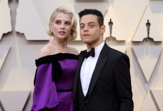 영화 ‘보헤미안 랩소디’의 주연배우 라미 말렉과 루시 보인턴이 24일(현지시간) 미국 캘리포니아주 로스앤젤레스 할리우드의 돌비 극장에서 열린 ‘제91회 아카데미 시상식’에 참석했다.<br>AP 연합뉴스
