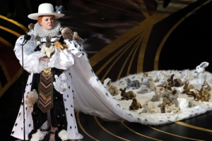 [포토] 멜리사 맥카시,  토끼 인형 수십 마리 붙이고 아카데미 시상식 등장