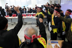 “물 없어 농사 못 짓겠다”… 공주 농민들 보 해체 반발