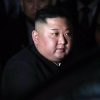 [서울포토] 북한대사관 나서는 김정은 위원장