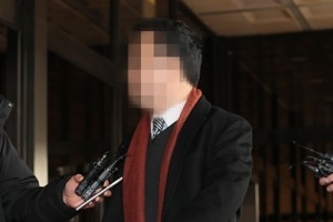 “‘우윤근 1천만원 수수’ 추가자료 제출”…건설업자 검찰 출석