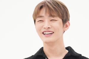 ‘주간아이돌’ 윤지성, 이대휘와 깜짝 통화 “안 친한 거 티내지 마”