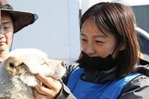 이효리 근황, 유기견들의 천사 “벼룩-진드기 있어도 거리낌 없어”