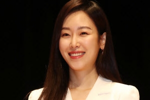[포토] 서현진 ‘대통령 표창장 받고 미소’