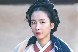 ‘해치’ 박지연, 현장 밝히는 비하인드 컷 “이 구역의 사극 여신”