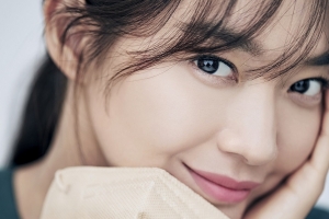 황사마스크 KF94 모델 발탁된 신민아 “밝고 건강한 이미지”