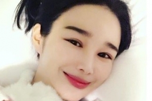 이사강, 외모 변천사 ‘성형 의혹? 11살 연하 남편 반한 외모’