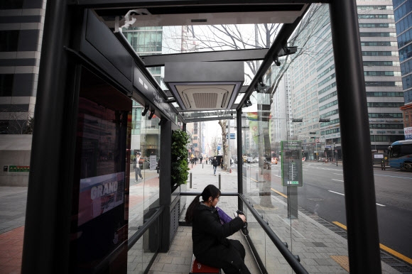 미세먼지 막아주는 버스정류장 ‘에코쉘터’