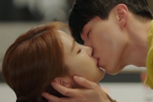 ‘진심이 닿다’ 이동욱 유인나, ‘숨멎’ 식탁 키스 “나쁜 상상이라면?”