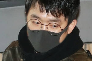 송백경, KBS 공채 성우 합격 후 첫 출근 ‘긴장한 모습’