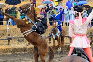 비에도 끄떡 없는 기마 민족