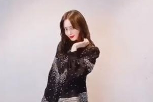 ‘빅이슈‘ 한예슬, 부러질 듯한 각선미 ‘파파라치 에피소드 기대’