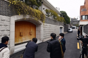 헬기사격 없었다는 전두환… 檢 ‘고의로 한 거짓말’ 입증 주력