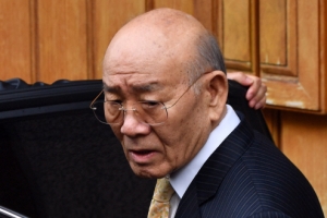 전두환, 회고록·알츠하이머 논란부터 법정 서기까지