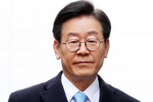 이재명 ‘친형입원’ 공판에 형수·조카 출석…법정대면은 불발