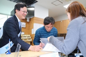 골목청소·경로당·주민센터… 걸어다니는 영등포구청장실