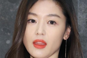 ‘킹덤2’ 기대 높인 전지현 출연…김은희 작가 “흔쾌히 수락”