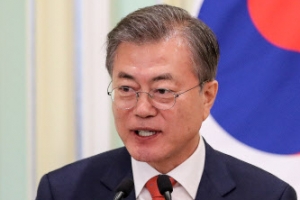 문 대통령 국정 지지도 45% 취임 이래 최저…부정>긍정 [리얼미터]