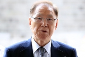 MB재판 증언 꺼리는 집사 김백준 ‘두문불출’…본인재판도 불출석