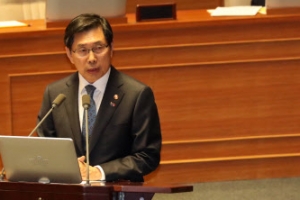 박상기 법무부 장관 “김학의 사건 동영상, 직접 보진 않고 보고는 받아”