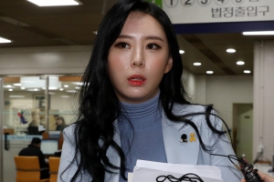 윤지오 “만우절 빙자 악플 죗값 물을 것” 강경대응