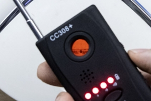 [영상]모텔 헤어드라이어 분해해보니…몰카가 숨어있다