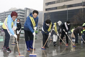 68만㎡에 60t…서울 종로 물청소 대작전