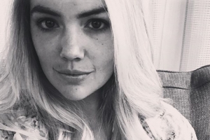 “위대한 슈퍼파워” 케이트 업튼, 모유수유 사진 공개