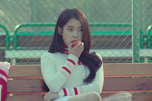 아이유와 네 명의 감독이 선보이는 色다른 이야기…‘페르소나’ 예고편