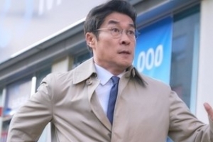 ‘더 뱅커’ 김상중X안우연, 날치기범 소탕 작전 포착 “눈썹 휘날리며”