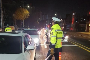 버닝썬·윤창호법에도…술 먹고 운전대 잡는 경찰들