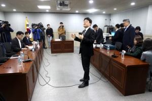 입장차만 확인한 제주 영리병원 비공개 청문회