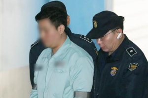 ‘청담동 주식부자’ 이희진 부모 피살 뒤 재판에서 바닥만...