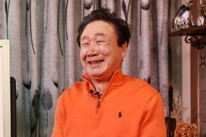 ‘마이웨이’ 윤문식 “폐암 3기 오진, 18세 연하 아내에 미안했다”