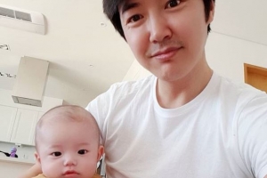 [EN스타]윤상현, 붕어빵 아들과 행복한 일상 “막둥이”