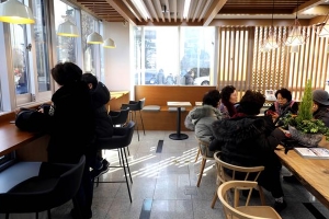 유리문 구청장실·카페형 주민센터 정순균호 ‘강남 스타일’은 열린소통