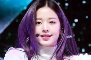 [포토] 아이즈원 장원영, 빛나는 인형 미모