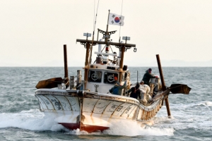 서해5도 어장 확대로 첫 조업 나선 어민들