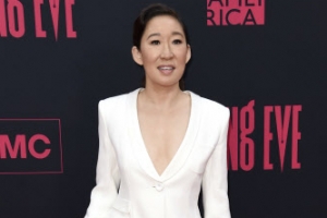 [포토] 산드라 오, 화이트 수트 입고 ‘여배우 포스’