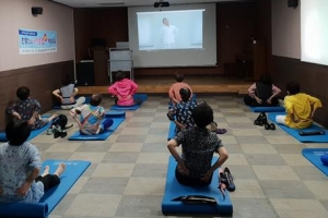 노인 치매·중풍·우울증 예방 나선 강서… ‘한방으로 뇌 건강 업’ 체험 교실 운영
