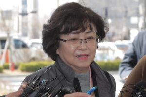 ‘환경부 블랙리스트’ 김은경 조사 후 귀가…검찰, 재소환 방침