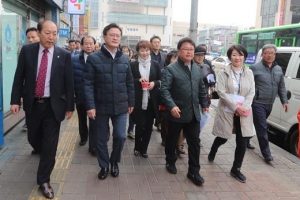 노점상 정비한 영등포역 영중로 ‘보행자 천국’으로 바뀐다