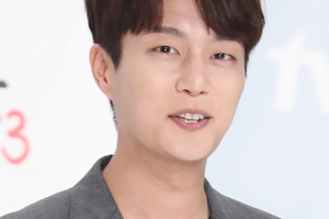 윤두준, 상병으로 3개월 조기진급 “솔선수범하는 모습”