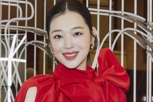 설리-한혜진-신세경, 백화점 포착 “미모보다 눈길 끄는..”